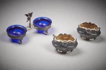 Paire de salerons
En argent (poinçon minerve) à dé