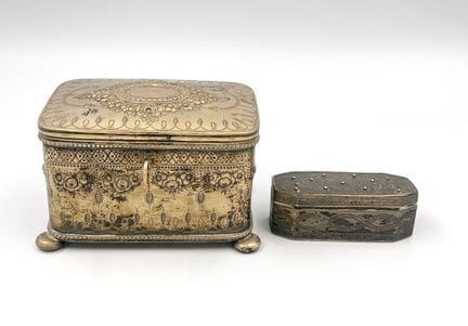 Dos cajas con tapa abatible. Plata. Siglo XIX. Pes