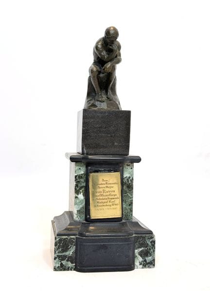Ispirata ad Auguste RODIN (1840 - 1917). "Il Pensa