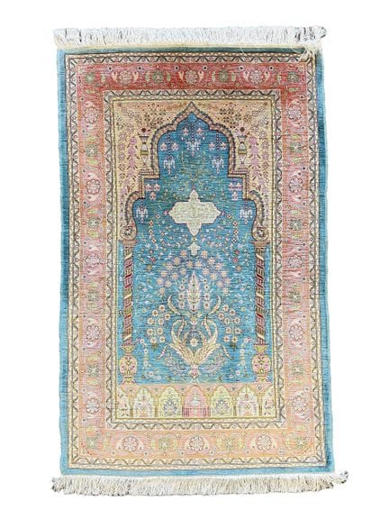 Hereke silk. Turquie. Environ 112 cm x 71 cm. Vers