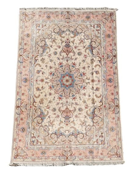Tabriz Bien. Environ 304 cm x 195 cm. Vers 1980. I