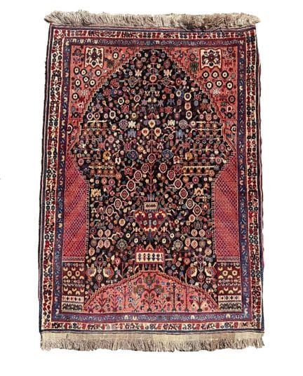 Ghashghai. Tapis nomade. Environ 155 cm x 117 cm. 