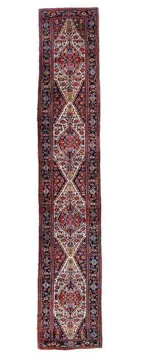Bakhtiar Runner. Environ 521 cm x 97 cm. Vers 1900