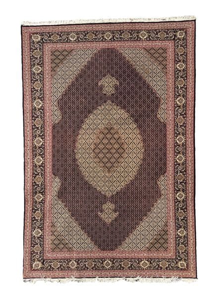 Tabriz Fine. Environ 299 cm x 202 cm. Vers 1980. M