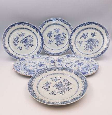 6 piatti. Cina. Porcellana blu e bianca. XVIII sec
