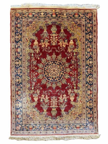Seta di Hereke. Turchia. Circa 130 cm x 88 cm. Int