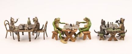 Set di 3 pezzi in bronzo viennese. Gatti, carlini 