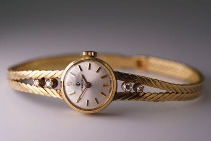 CANDINO. Orologio da polso da donna. Oro giallo 58
