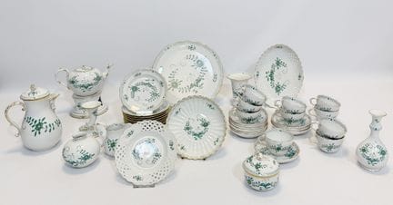 迈森。41件套咖啡餐具。“华丽的印度画风”。一、二等品。适合至少8人使用。 瓷器。釉下蓝剑形标志。套