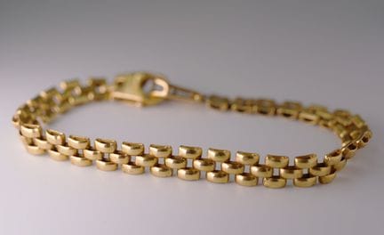 Bracciale. Oro giallo 750. Peso totale circa 10 gr
