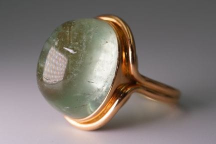 Anello da donna. Oro giallo 585 con pietre colorat