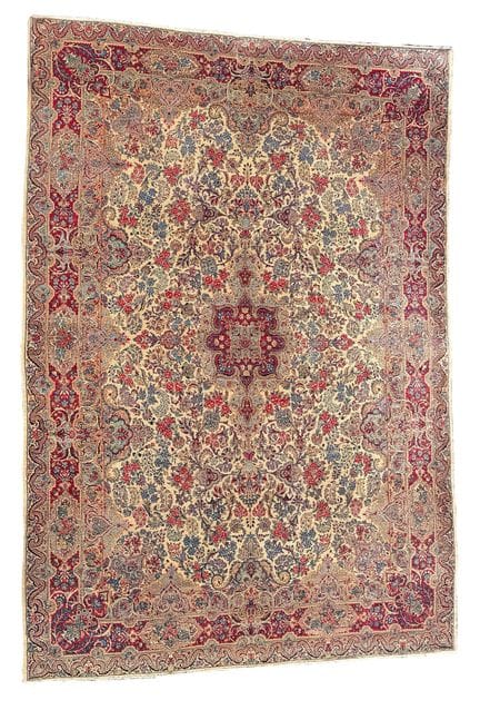 Kirman Laver. Circa 419 cm x 302 cm. Intorno al 19