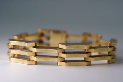 Bracciale largo. Oro giallo 585. Peso totale: circ
