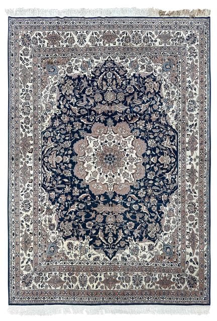 Ispahan. Chine. Parfait. Environ 327 cm x 253 cm. 
