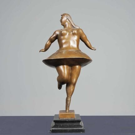 STUDIO DI BALLERINA ISPIRATO A BOTERO
metallo fuso