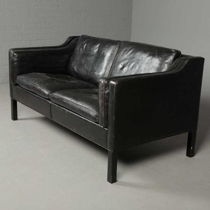 FREDERICIA 2212 SOFA
By Børge Mogensen, 81cm H x 1