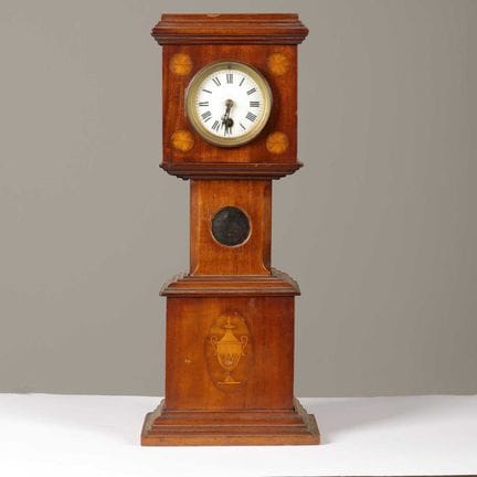 OROLOGIO ISPIRATO ALLO SHERATON
Altezza circa 49,5