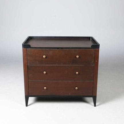 Commode R V ASTLEY MADELEY
80 cm x 90 cm x 55 cm e
