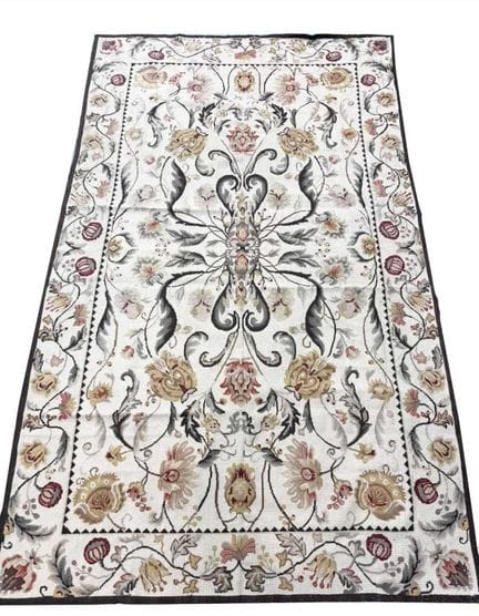 TAPPETO REALIZZATO CON TECNICA DEL NEEDLEPOINT
250