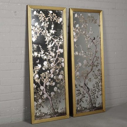 MIROIRS MURAUX, PAIRE
avec motif vieilli appliqué 