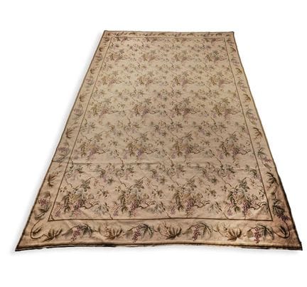 TAPPETO A PUNTO CROCE
350 cm x 267 cm.