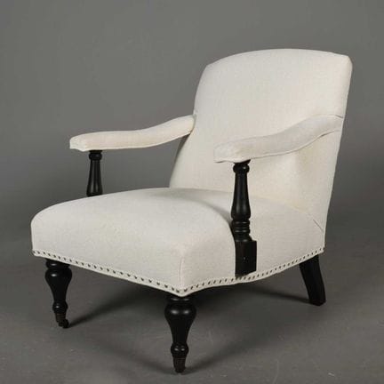 FAUTEUIL OUVERT
avec structure noircie et revêteme