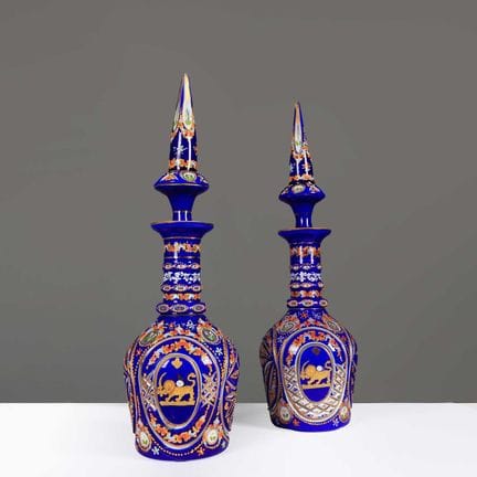 DECANTER IN VETRO IN STILE BOHEMIANO, COPPIA 
Alte