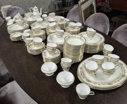 AYNSLEY HENLEY 印花餐具套装（数量）
72个餐盘、74个碗、3个大托盘、12个小盘、1