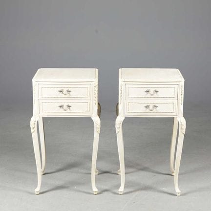 PAIR OF LOUIS XV STYLE PAINTED BEDSIDE TABLES (2) 