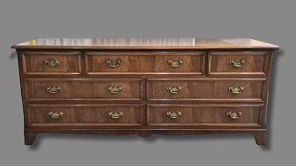 GEORGIAN STYLE LONG CHEST 
mahogany with seven dra