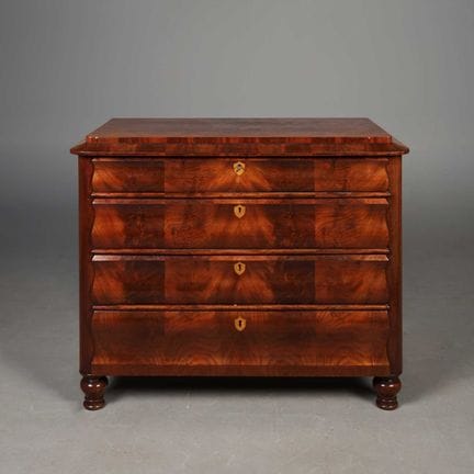 BIEDERMEIER MAHOGANY CHEST 
four shaped drawers wi
