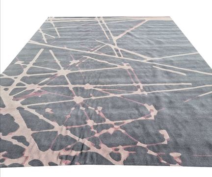 THE RUG COMPANY 'BRIDGE' CARPET 
426cm x 335cm