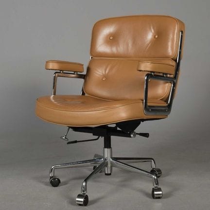 AFTER CHARLES AND RAY EAMES LOBBY STYLE CHAIR 
106