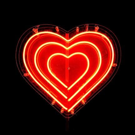 CORAZONES NEÓN - EL DIARIO DE BRIDGET JONES 
Coraz
