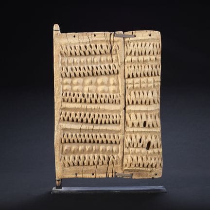 𝗣𝗼𝗿𝘁𝗲 𝗗𝗼𝗴𝗼𝗻, 𝗠𝗮𝗹𝗶
Legno, metallo
H. 