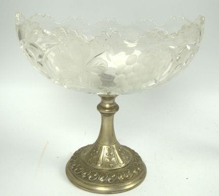 Centre de table classique composé d'un élégant bol