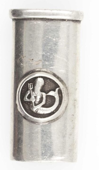 Vintage lighter case made of 925 sterling silver. 