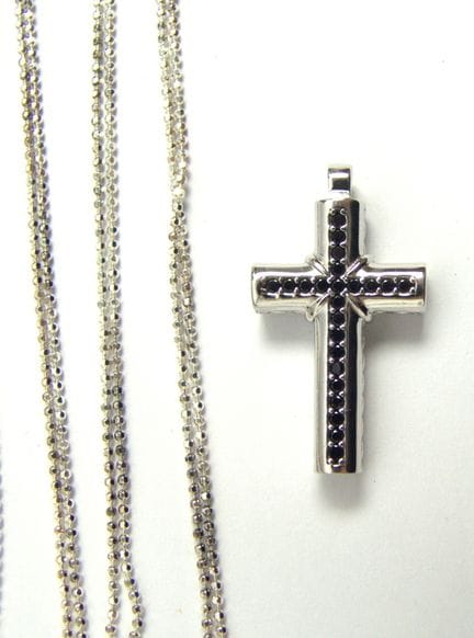 Two chains and a cross pendant, 925 silver.