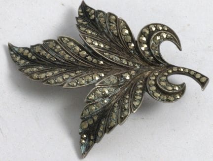 Art Nouveau "Leaf" Brooch, 835 silver with marcasi