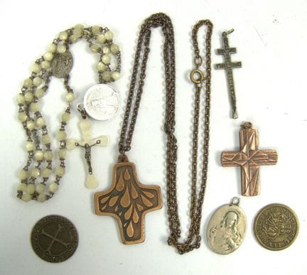 Lot « Religiosa » issu d'une liquidation.