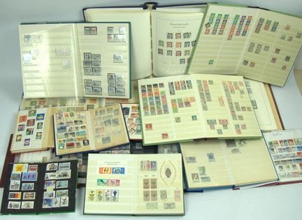 Lote de sellos procedentes de una liquidación.