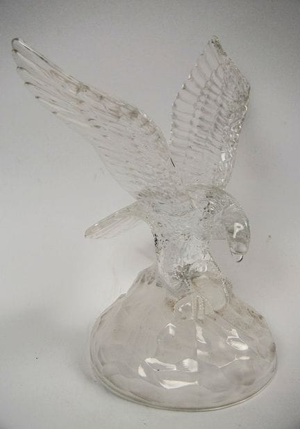Figurine vintage en cristal représentant un aigle,