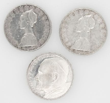 Italia / Vaticano, tres monedas de plata de 500 li