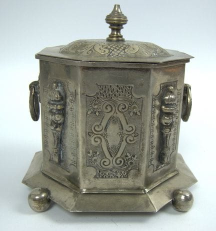 Caja marroquí plateada, para joyas o té, de forma 