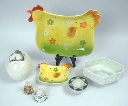 Lote de porcelana y cerámica, compuesto por dos ba