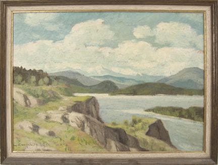 硬质纤维板上油画《湖畔风景》，左下角有模糊的签名及1953年的创作年份，已装裱。整体尺寸：高约40厘
