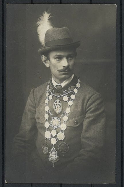Fotokarte Schützenkönig mit traditioneller Schütze