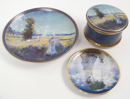 Three porcelain pieces from the Artis-Orbis collec