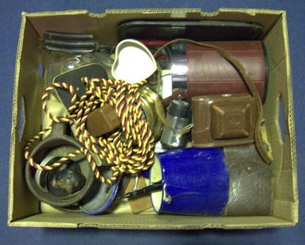 Lot aus Auflösung, dabei Kamera, Glaswaren, Porzel