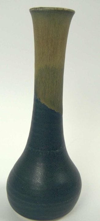 Keramik Vase mit schlanken Hals und Bauchigen Körp